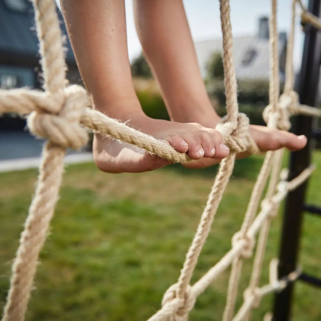 klimmend kindje Berg Playbase klimnet Large