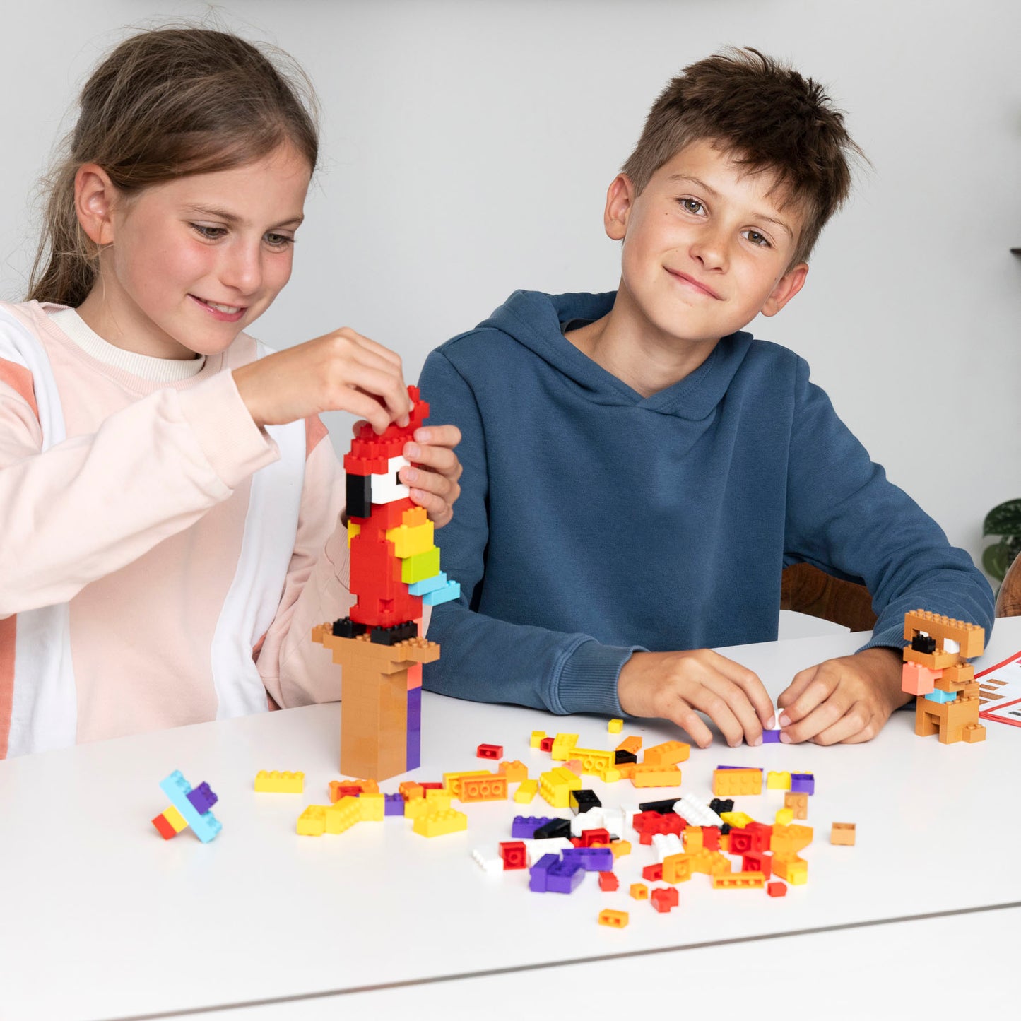 Ensemble de briques de construction LEGO Classic Medium (484 pièces) dans une boîte de rangement créative