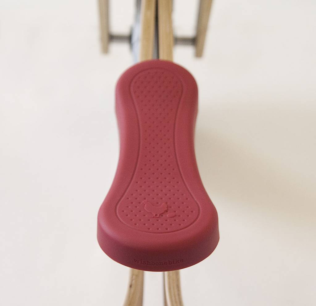 Wishbone saddle cover red