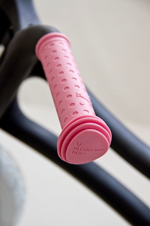 Wishbone handles pink