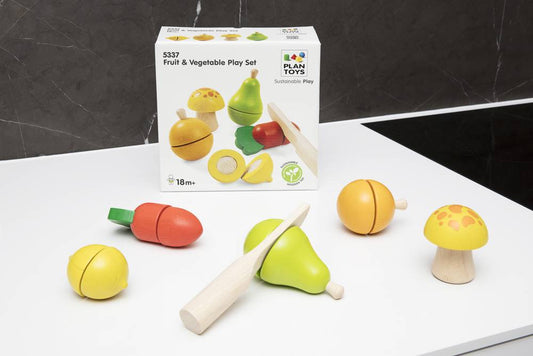 Plan Toys Basic set of vegetables and fruit