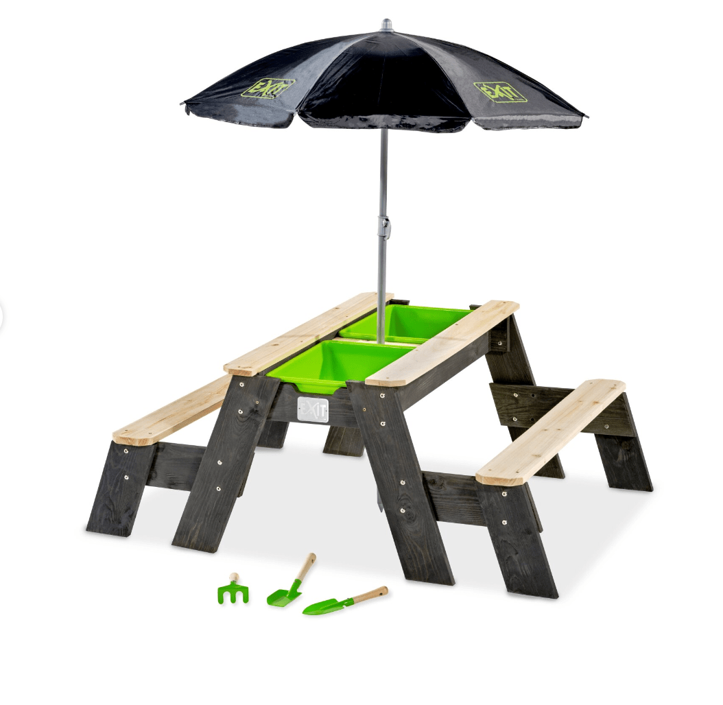 EXIT Aksent zand en watertafel met 2 picknick bankjes en parasol met tuingereedschap